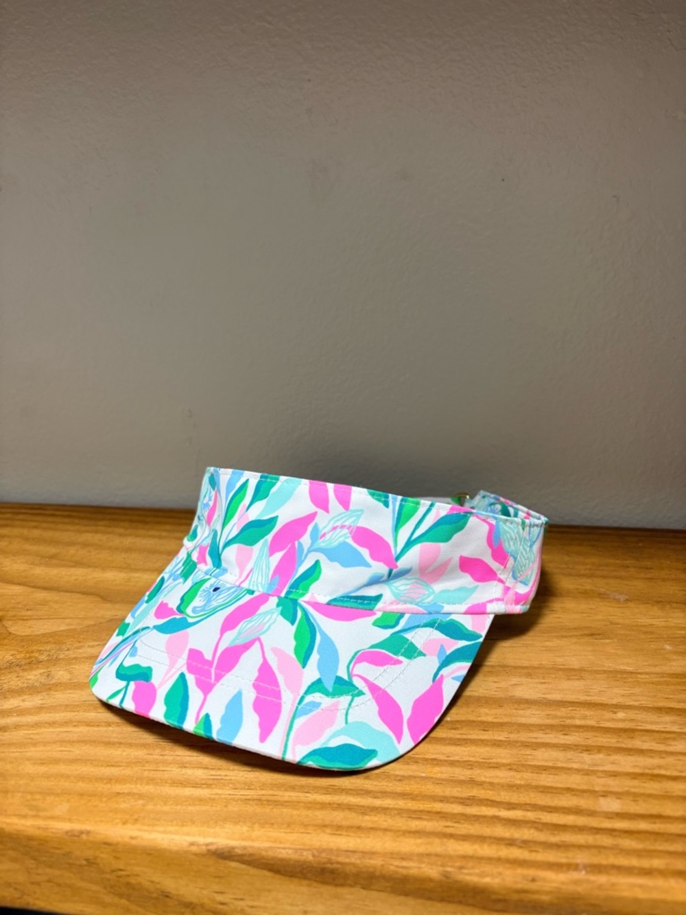 Lilly Pulitzer "It's a Match" Twill Visor Resort White Holding Court